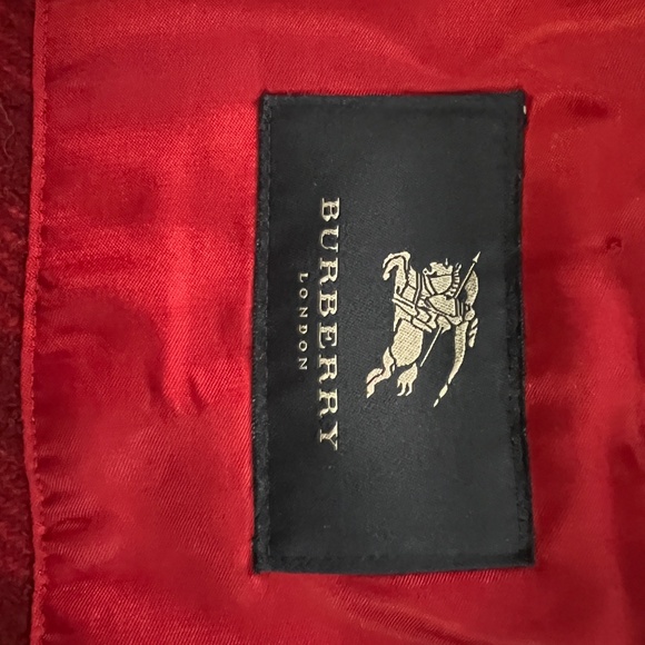 Authentic Burberry trench coat - Picture 8 of 13